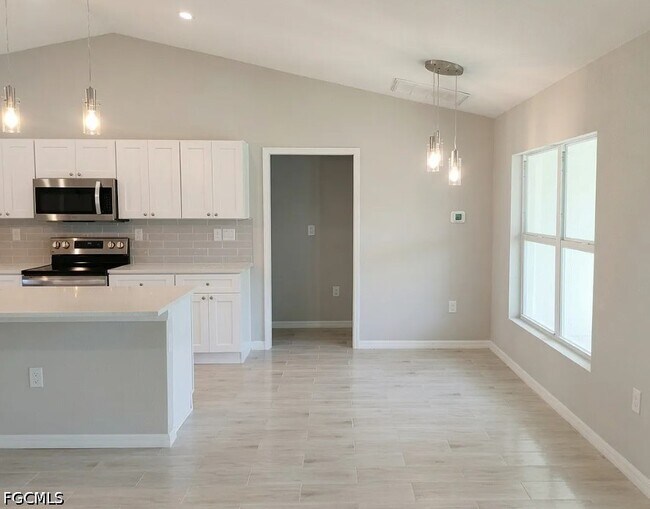 Photo - 1003 NW 7th Pl