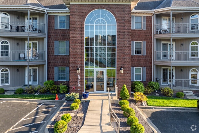 Entrance - Park Edge Condominiums