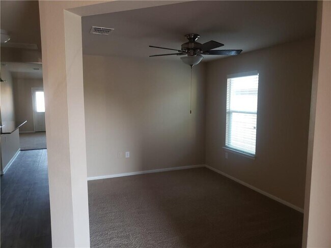 Photo - 11640 Cambrian Rd