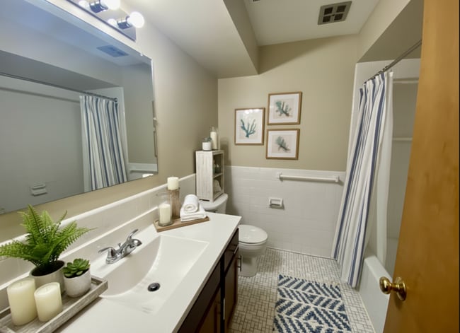 Photo - Cozy 2 Bedroom, 1 Bath Apartment with Balcony - Welcome Home! Unit IVA38