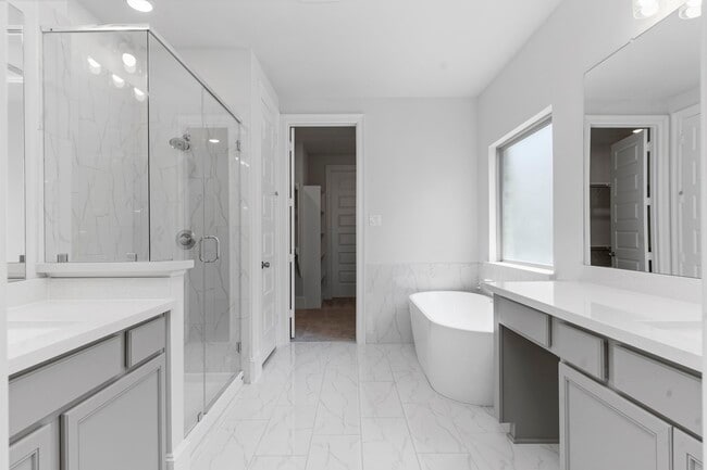 Building Photo - 7019 Winterberry Gln Ln