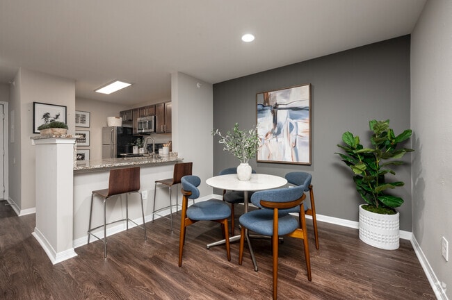 2BR, 2BA - 1,125SF - Dining Room - River Crossing