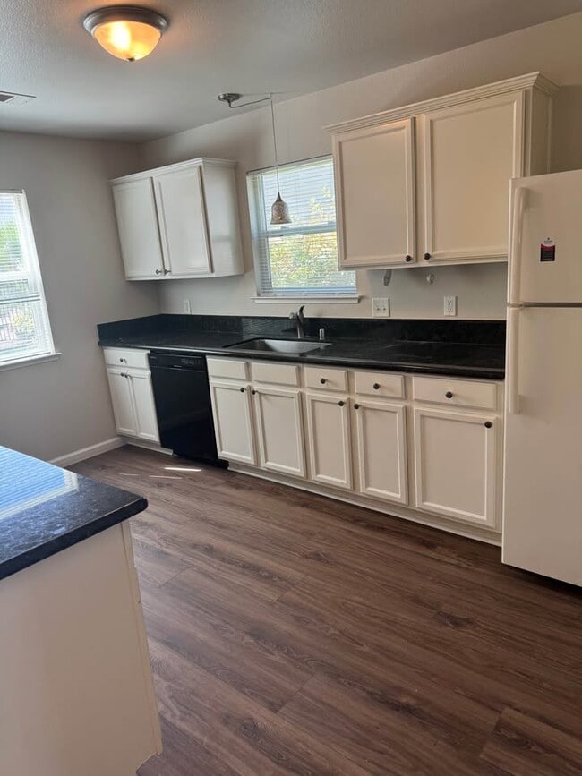 2099 Hartford Dr Unit 2099 Hartford Dr. #22