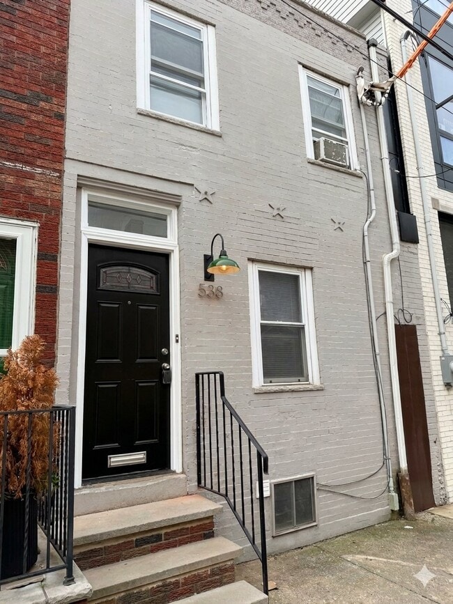 538 Gerritt St