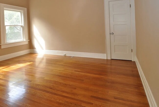 Building Photo - 2450 Arthur Ave Unit 1