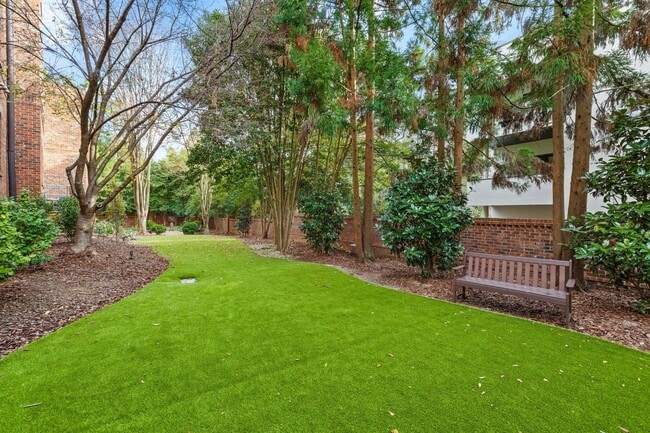 Building Photo - 459 Fenton Pl