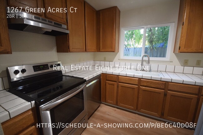 1267 Green Acres Ct