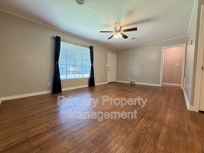 Photo - 1722 Mattern Dr