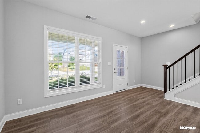 Photo - 105 Irondale Ct