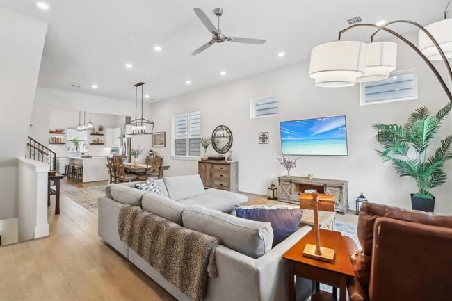 Photo - 1234 W 21st St Casa