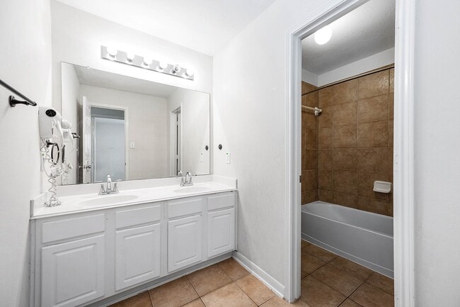 Photo - 7814 Rocky Peak Ln