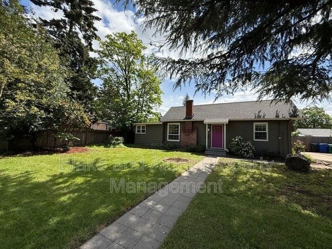 Photo - 5916 SE Knapp St