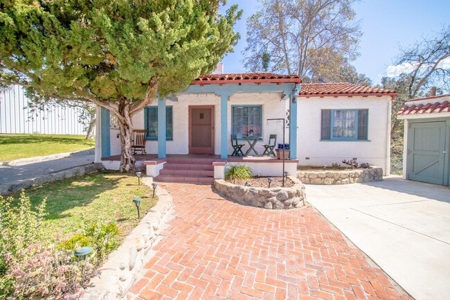 Photo - Exclusive 2 Bed/1 Bath Spanish-Style Home ...