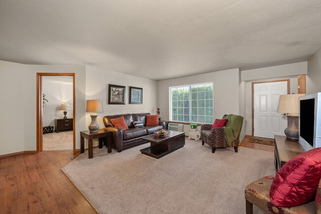 Building Photo - Rock Creek