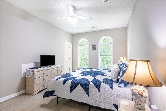 Photo - 9776 Leyland Dr