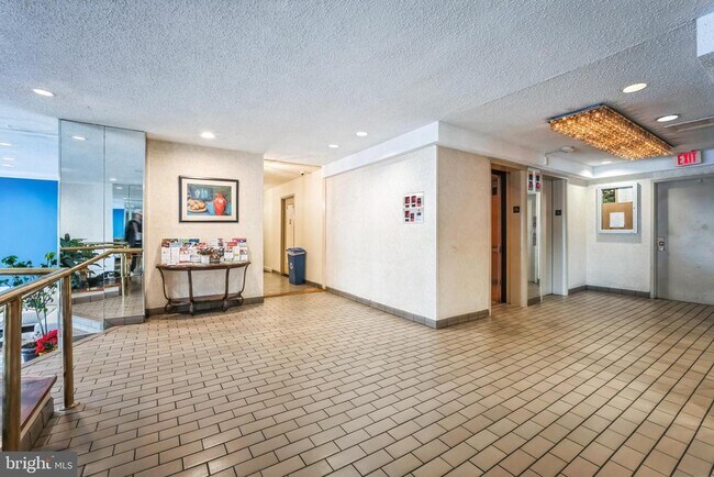 Photo - 5340 Holmes Run Pkwy Unit 700