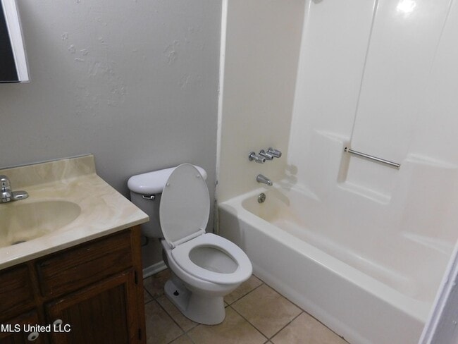 Photo - 6455 Heather Rd