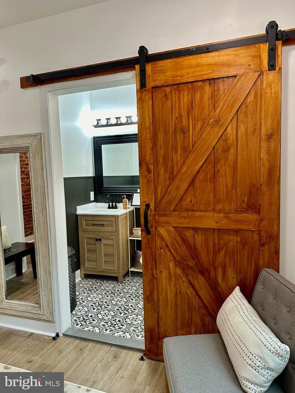 Photo - 6248 Sansom St