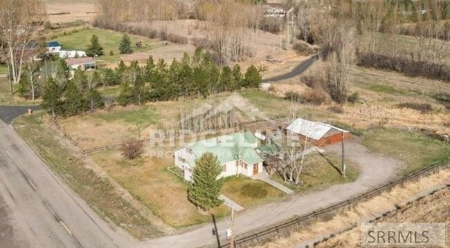 Photo - 2 Bed Home on .96 Acres!