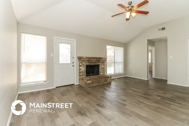 Photo - 6111 Inks Lake Dr