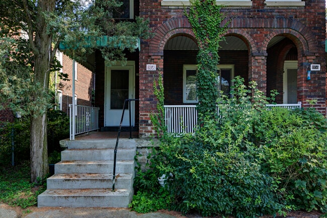 Photo - 1858 Shaw Ave Unit 1858