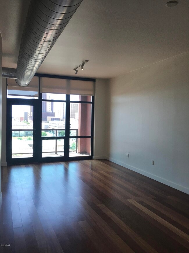 Photo - 310 S 4th St Unidad 702