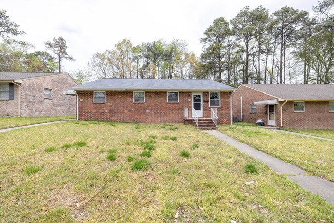 Photo - Charming 2-Bedroom Duplex in Colonial Heights