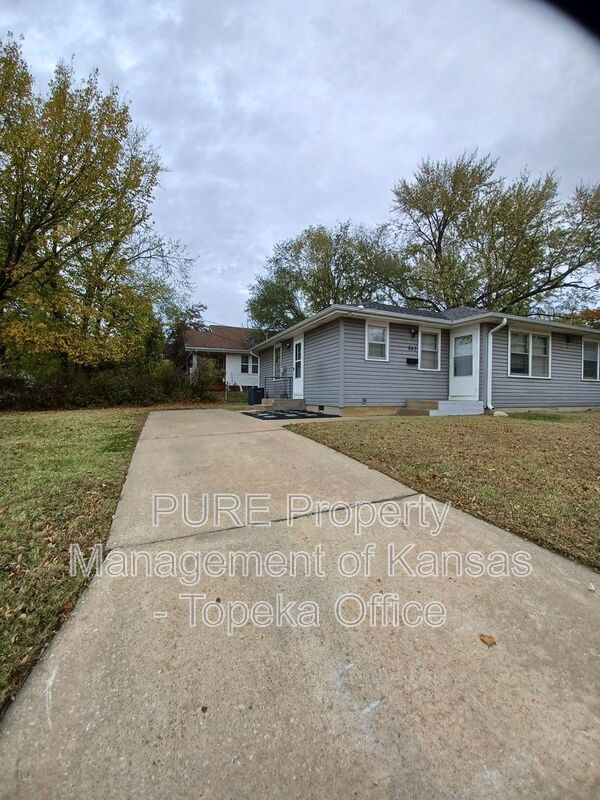 Photo - 643 SW Oakley Ave