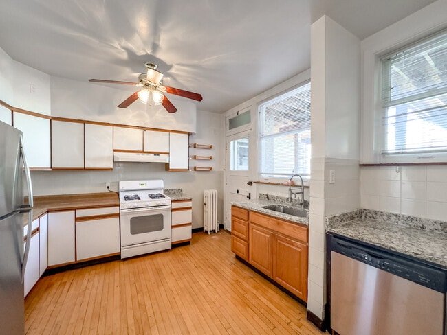 Photo - 6300 N Glenwood Ave Unit 3