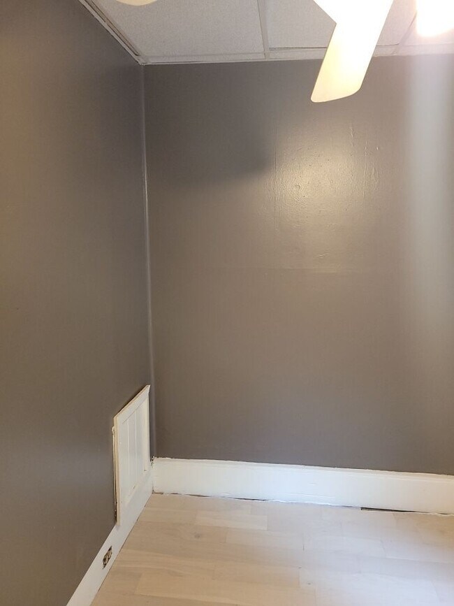 Photo - 403 E Norwegian St