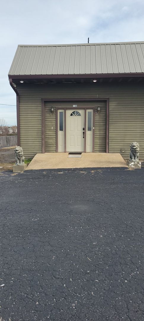 Photo - Short Term Lease, Fully furnished all utilities included