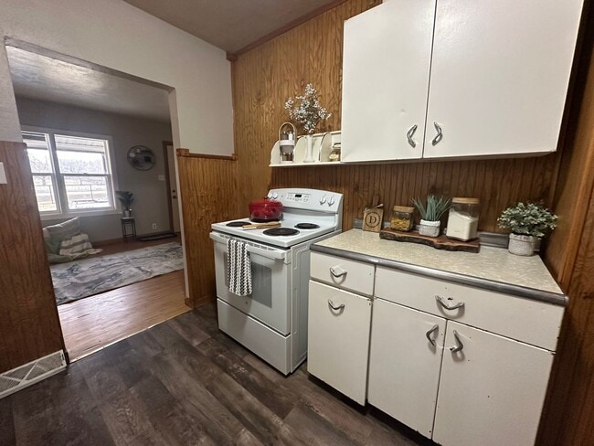 Photo - 2 bed, 1 bath home for rent in Waterloo