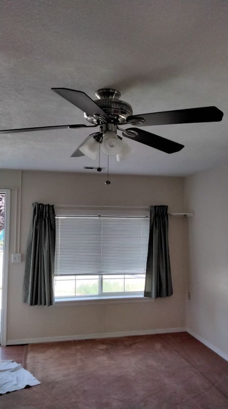 Building Photo - 205 W 35th St Rental