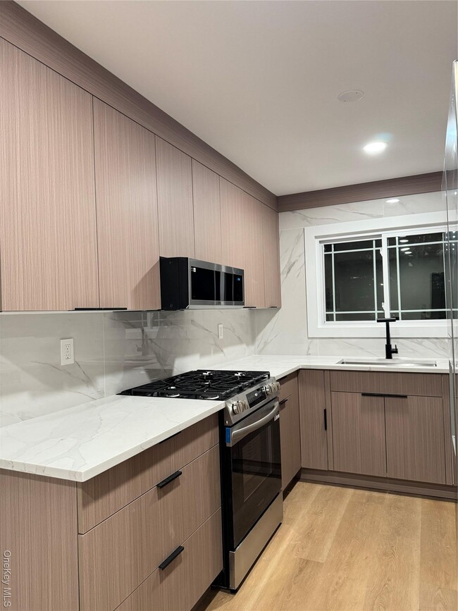 Building Photo - 15 Valerie Dr Unit 1