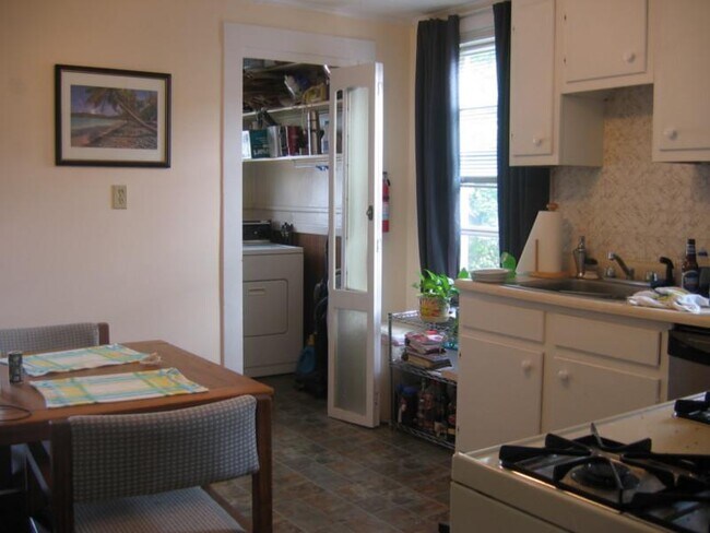 Photo - 51 Montfern Ave Unit 1