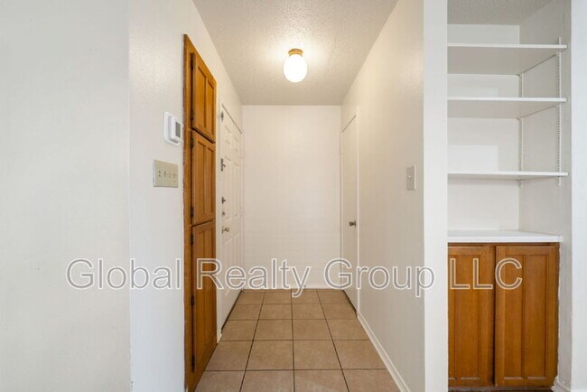 Photo - 909 Schertz Pkwy