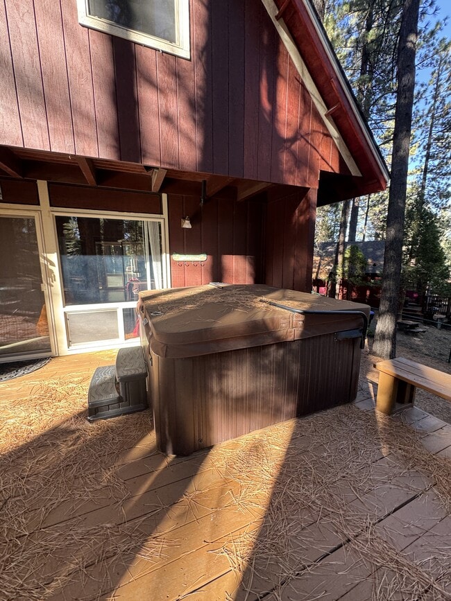 Photo - 860 Gardner St