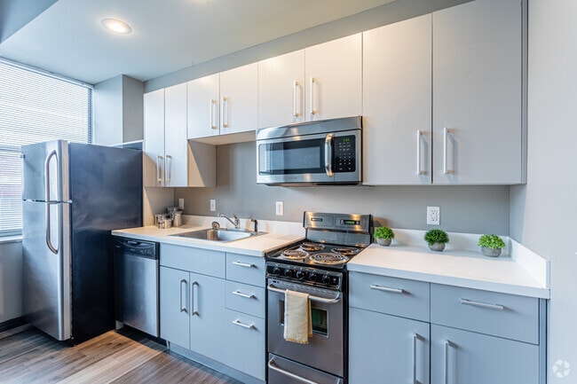 1HAB, 1BA - 672 ft² - The U at Park East