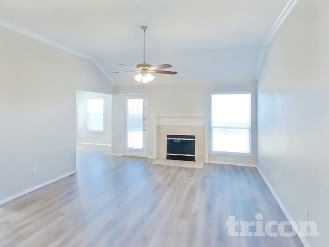 Photo - 100 Adams Dr