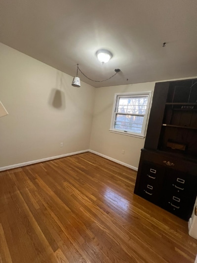 Photo - "Spacious 5-Bedroom Retreat with Cozy Fireplace in Fort Washington!"