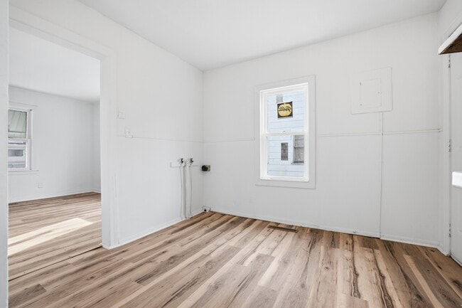 Photo - 1614 W 18th St