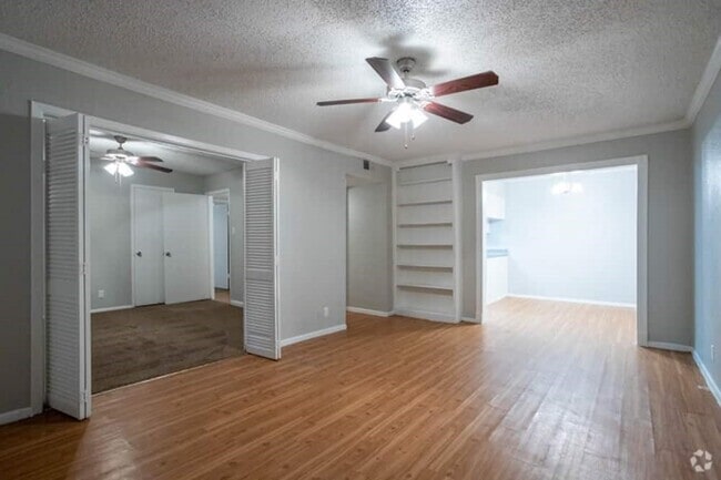 Building Photo - 6505 Westheimer Rd Unit 221