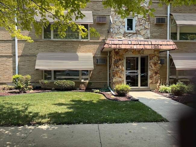 10405 S Keating Ave Unit 1B