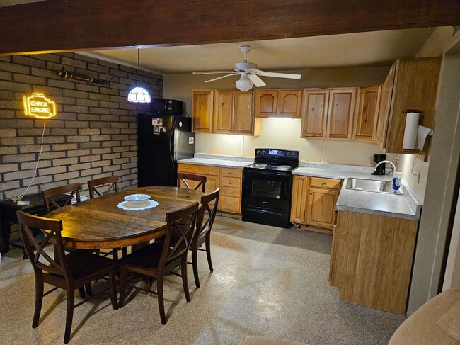 Photo - 820 S Yaqui Dr