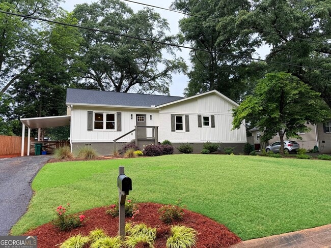 Building Photo - 3300 Ridgecrest Rd