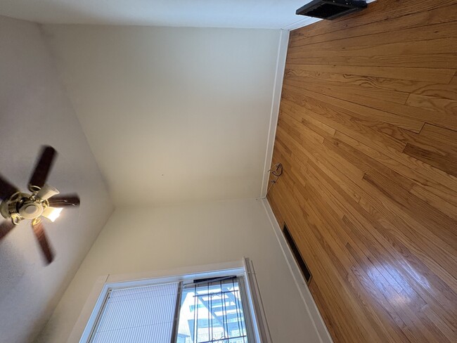 Photo - 2170 W Windsor Ave Unit 2R