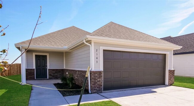 Building Photo - 2103 Crimson Lake Blvd