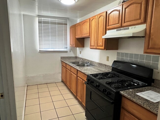 Kitchen - 2869 38th Ave Unit 2869