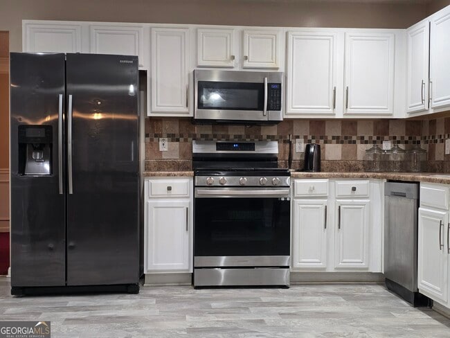 Photo - 5195 Miller Woods Trail