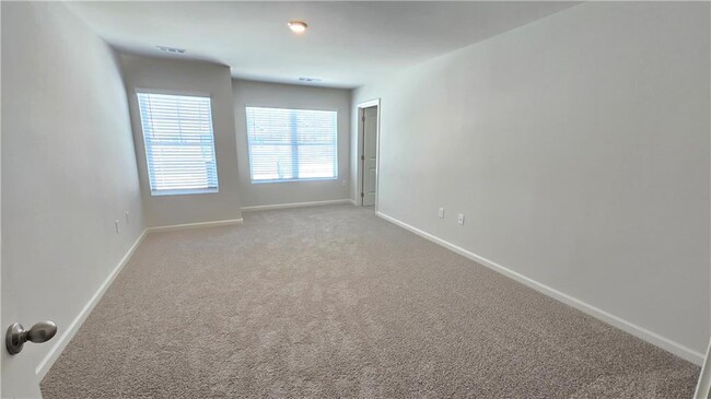 Photo - 3090 Greyton Dr
